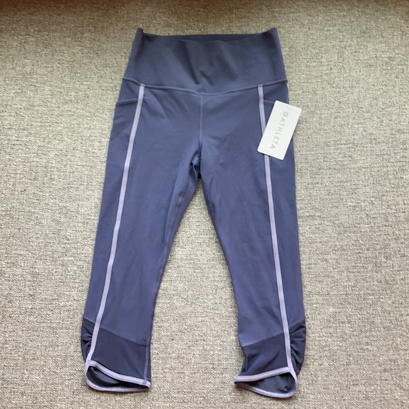 NWT Athleta Salutation Stash Pocket Crop, M - Picture 2 of 10